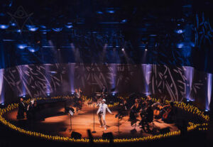 הקונצרט Sting Symphony לאור אלף נרות